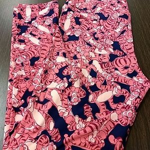 LuLaRoe Brand New Tall and Curvy Tigger!!